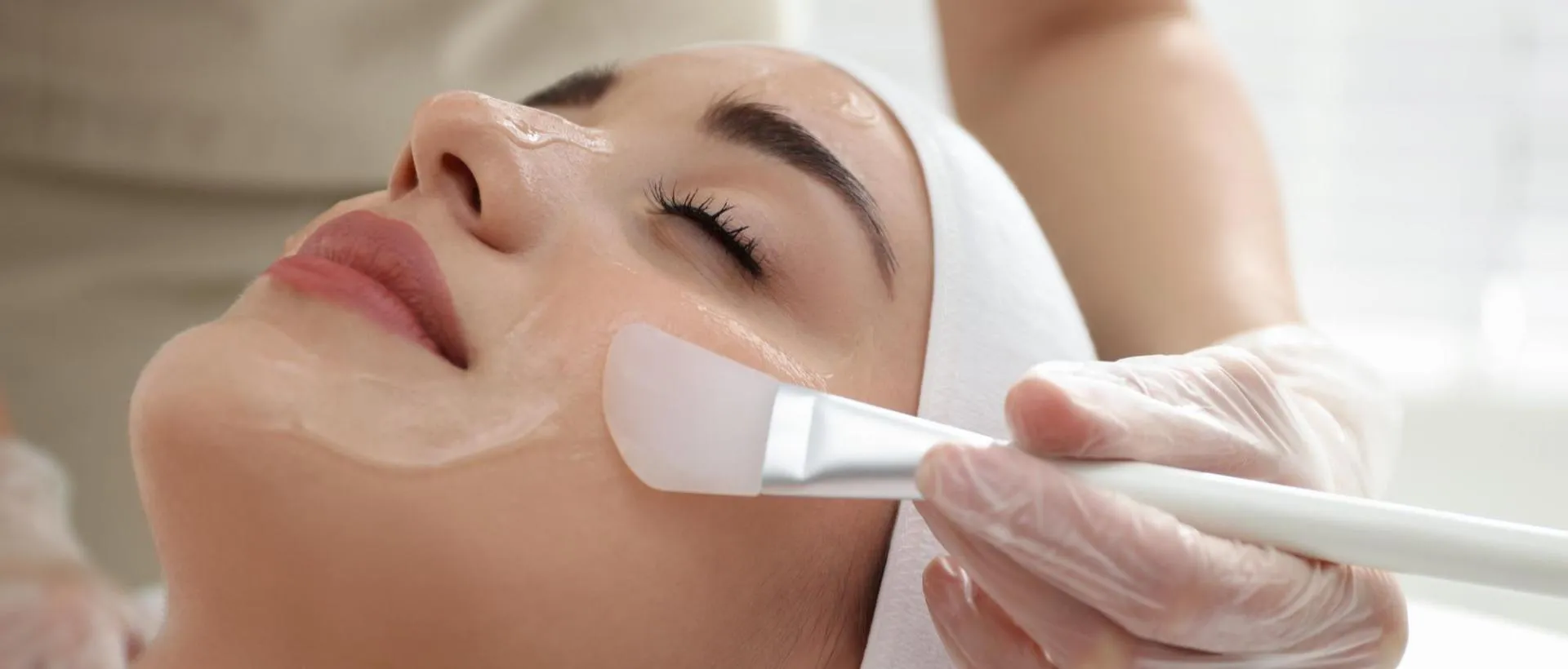 Anti-Ageing Facial treatment - Mariana Mosquera